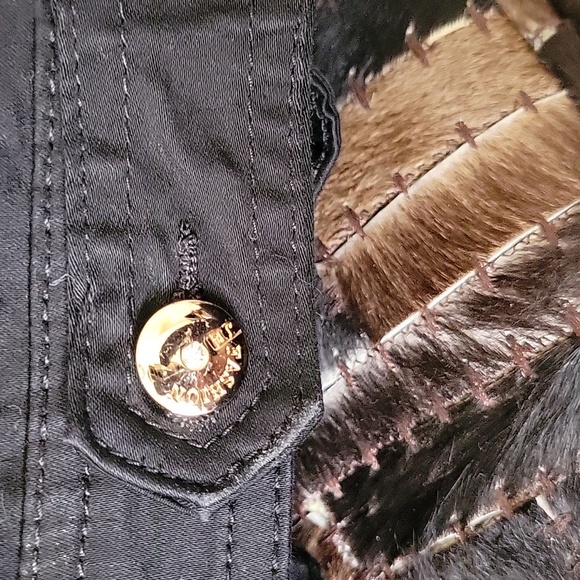 Luxe Moda Black with Gold Paint Rhinstone/Silver and Gold Studded Jean Jacket SM - Picture 7 of 15